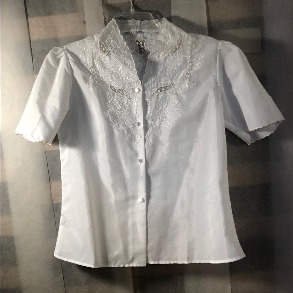 White boho blouse with embroidery